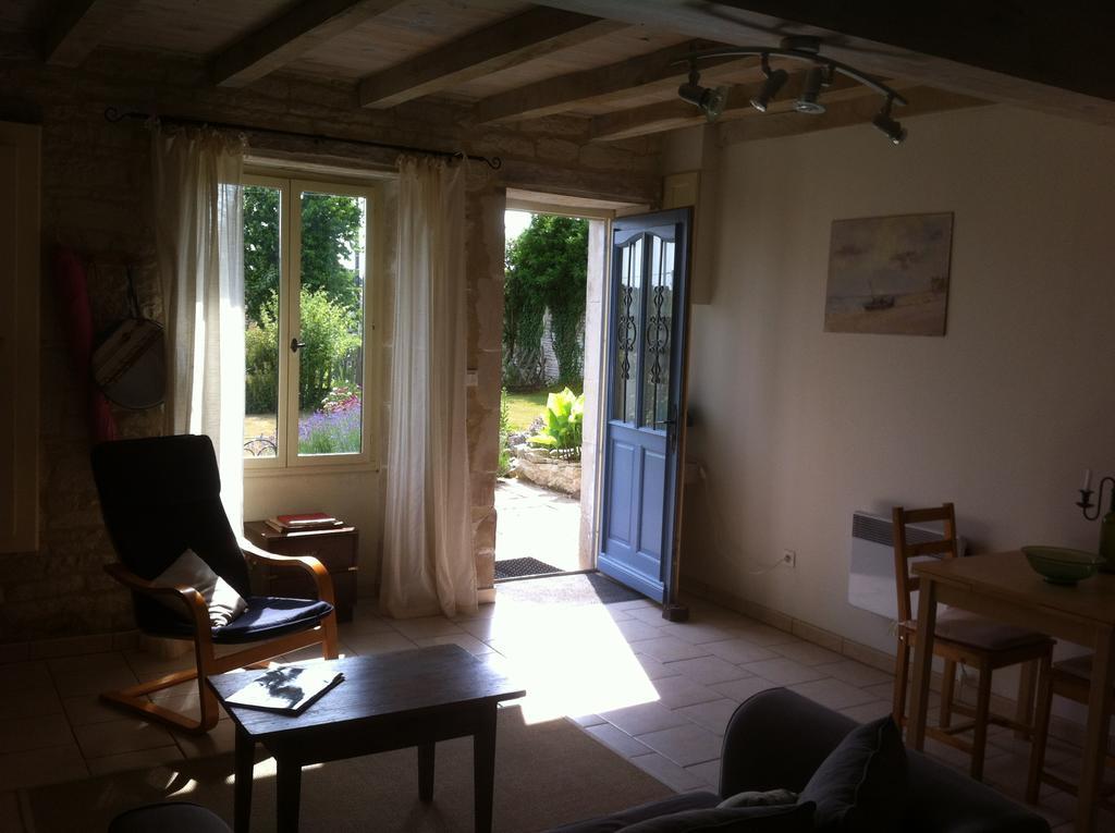 La Petite Maison Crezieres Værelse billede